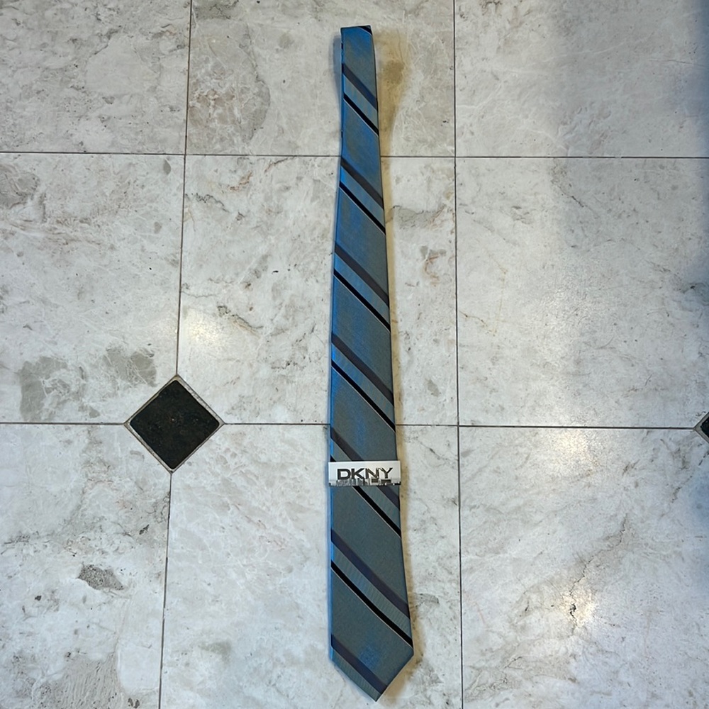 Men’s Striped Tie
